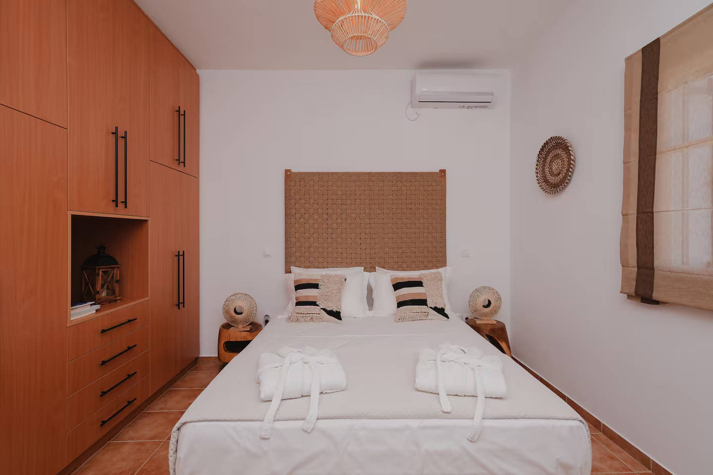 Bedroom 1 - Onar Traditional Villa