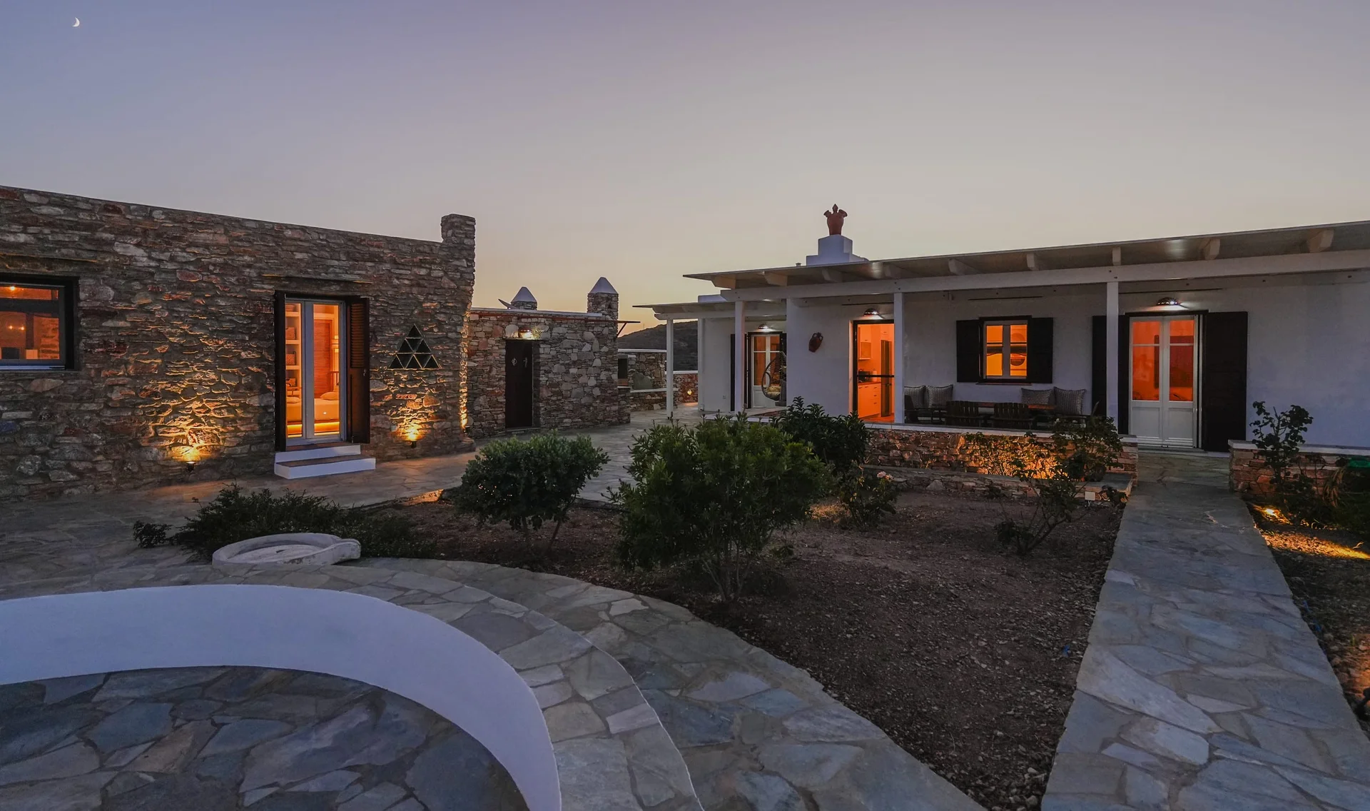 Outside - Onar Traditional Villa